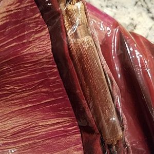 NWT Luminous Table Topper and 12 Napkins